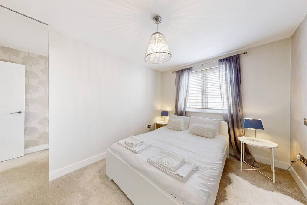 Stylish 2Bed2Bath Flat 4Min From Tube Station Βίλα Λονδίνο Εξωτερικό φωτογραφία